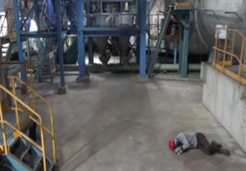 실영상 사례 1 - 사람이 쓰러져있는 모습